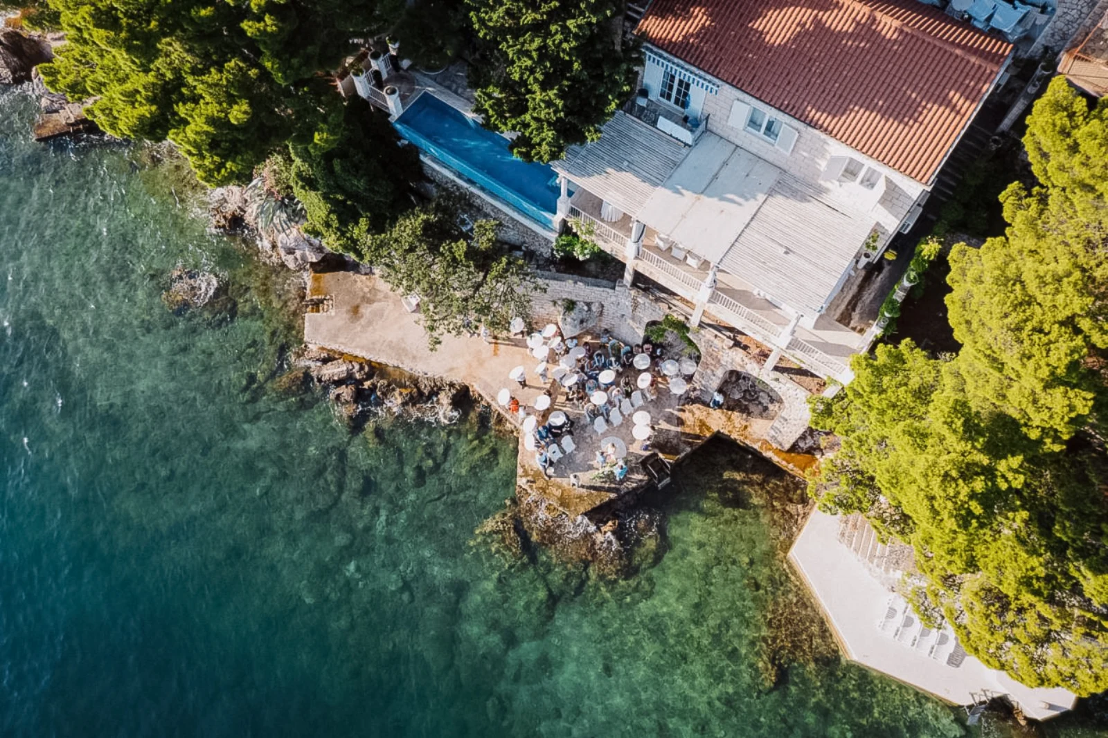 Moderne Villa direkt am Wasser an der kroatischen Adriaküste